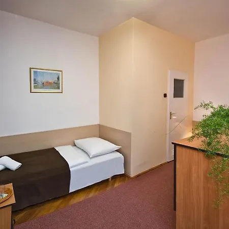 Helunia Bed & Breakfast *
