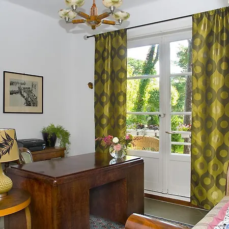 Helunia ベッド・アンド・ブレックファスト ユラタ