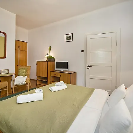 Helunia Bed & Breakfast *