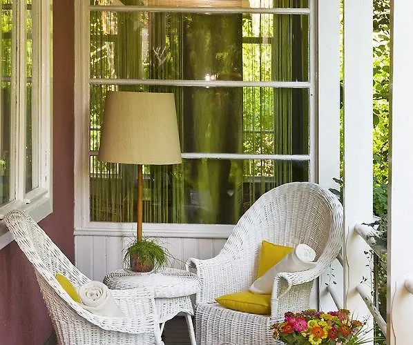 Helunia Bed & Breakfast *